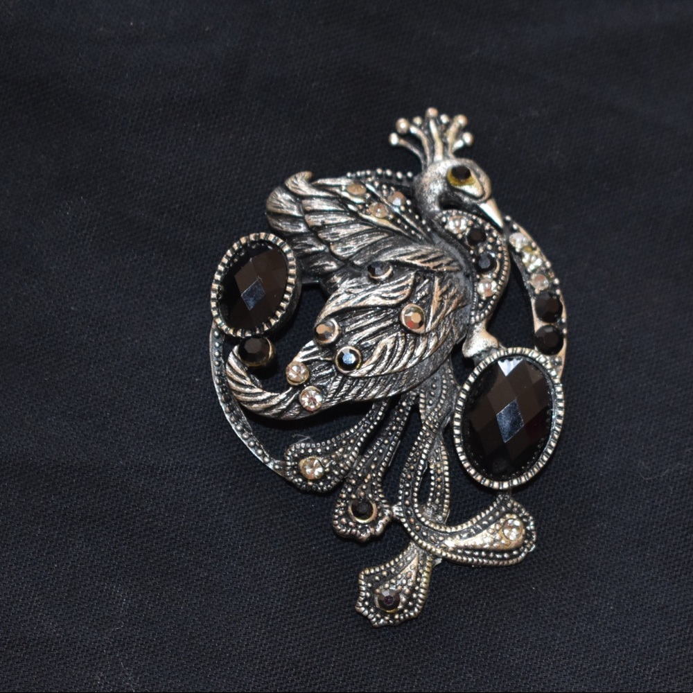 Brooch